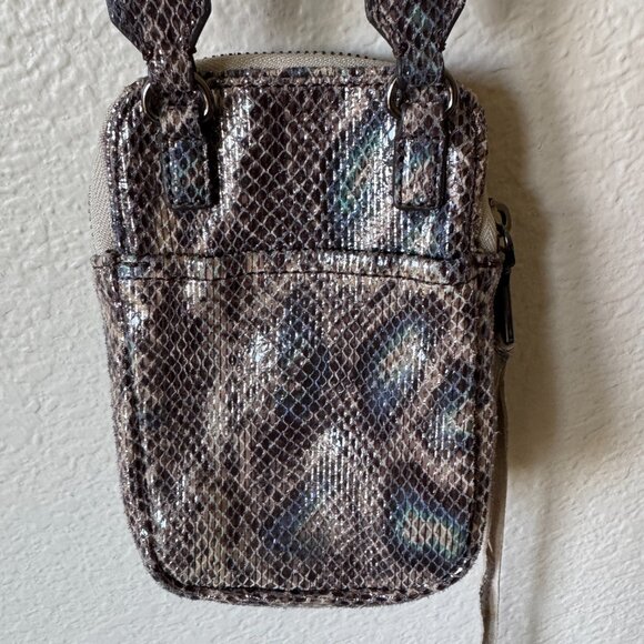 Aimee Kestenberg Phone Bag Purse Iridescent Reptile Pattern Leather Crossbody - Picture 14 of 15